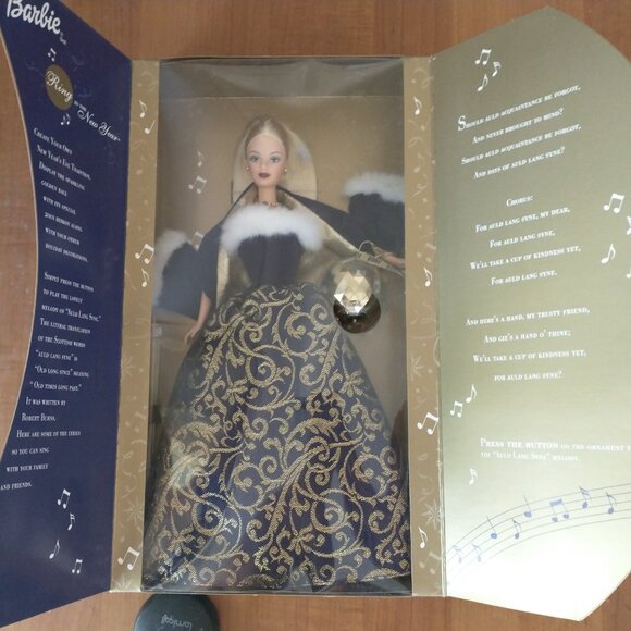 2001 Ring in the New Year Barbie - Picture 5 of 8